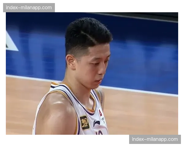 特写：沈梓捷封盖后快下，完成空中接力点燃主场